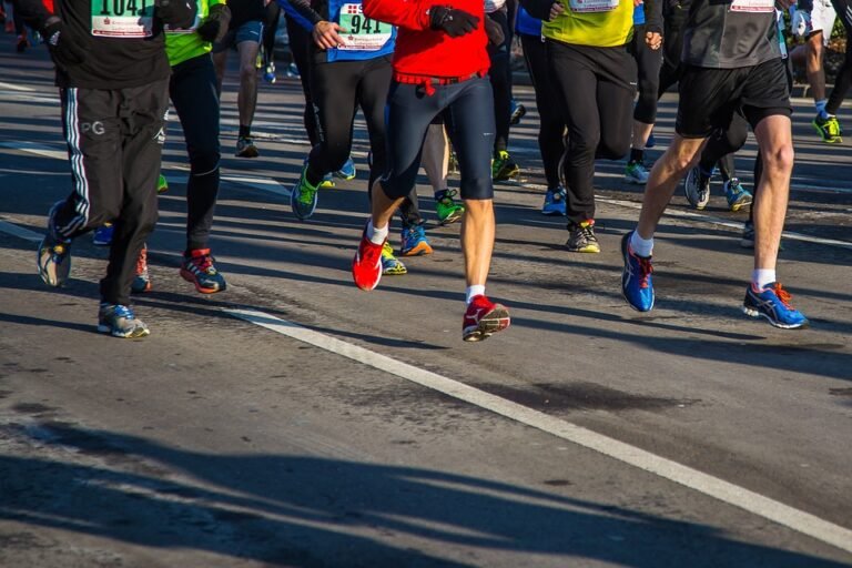 The Ultimate Guide to Achieving Your Fitness Goals: Tips from the Pros